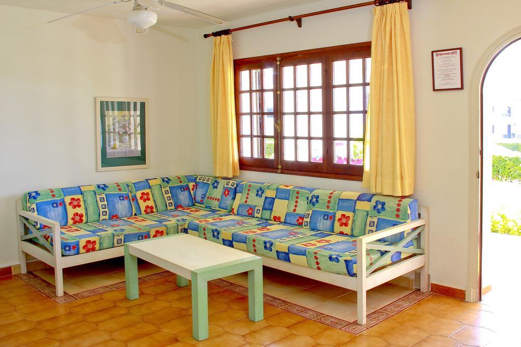 Apartamentos Son Bou Gardens Habitación foto